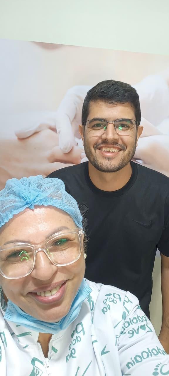 Atendimento de paciente jovem com desconforto nos pés